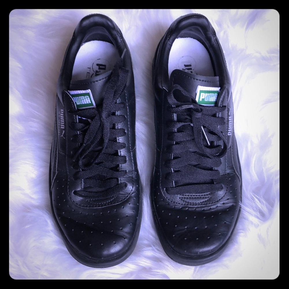 Puma Tennis Shoes non slip sole black leather